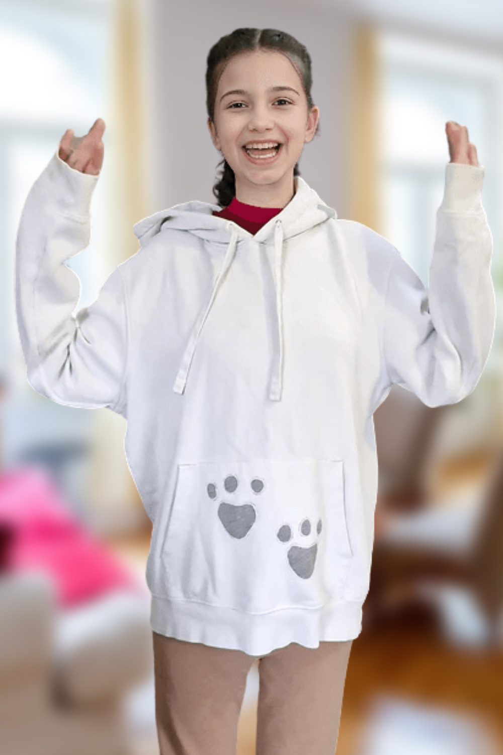 Sweat réparée avec les pattes de chat